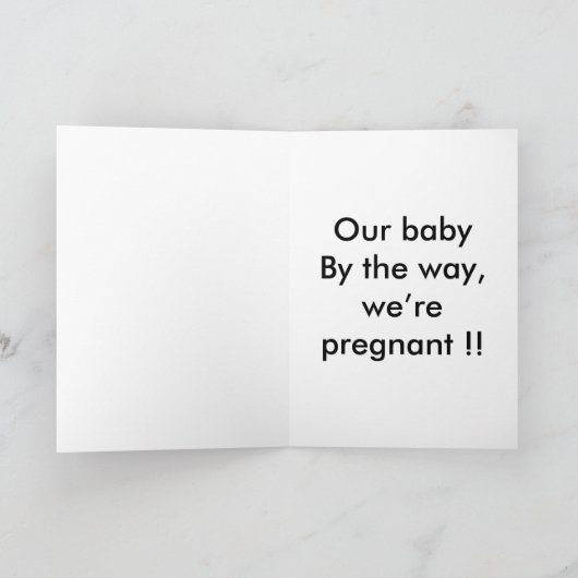 De verrassing van het baby aankondiging (Binnen)