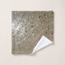 De verstelstallen van de rand van het water bedekk