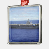 De vervoerder van het vliegtuig USS Abraham Lincol Metalen Ornament (Links)