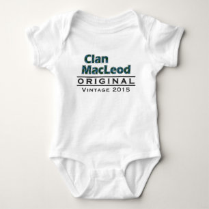 De Vintage van Clan MacLeod past met uw geboorteja Romper