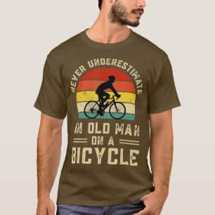 De Vintage van de bike onderschat nooit een oud Ma T-shirt