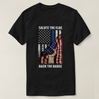 De vlag achter de badge-vlaggen politie Gi begroet T-shirt