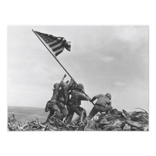 De vlag op Iwo Jima verhogen Foto Afdruk (Voorkant)