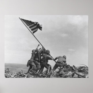 De vlag op Iwo Jima verhogen Poster