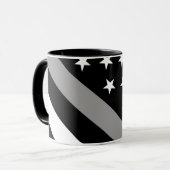 De vlag van de dunne zilverlijn mok (Voorkant links)