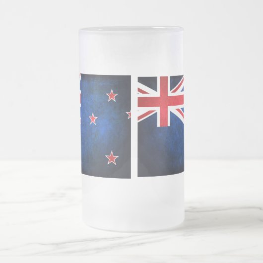 De vlag van Nieuw-Zeeland; Matglas Bierpul (Center)