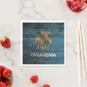 De vlag van Oklahoma staat op Old Wood Grain Servet (Insitu)