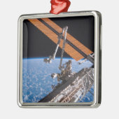 De vleugels van Canadarm2 en zonnepanelen Metalen Ornament (Links)