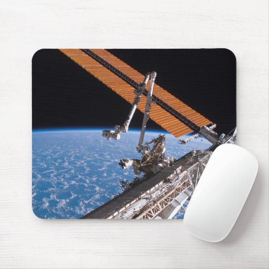 De vleugels van Canadarm2 en zonnepanelen Muismat (Met muis)