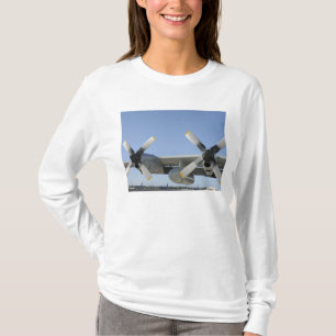 De vleugels van een LC-130 Hercules T-shirt