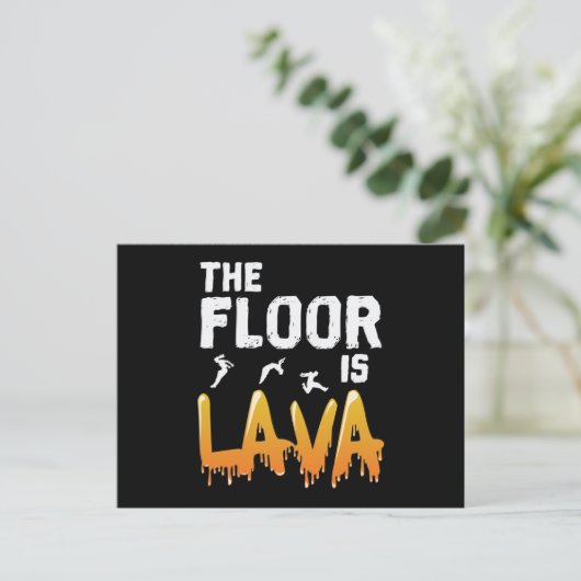 De vloer is Lava Briefkaart (Staand voorkant)