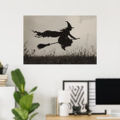 De vlucht – Heksensilhouet aan de andere kant van  Poster (Thuiskantoor)