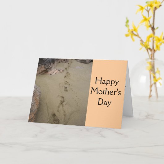 De voetstappen van de moeder om te volgen in het l kaart (Gele Bloem)