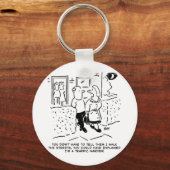 De vrouw loopt de straten als Verkeer. Funny Carto Sleutelhanger (Voorkant)