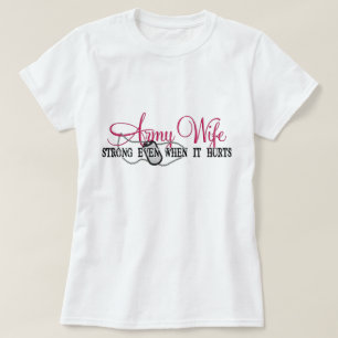 De vrouw van het leger is sterk, zelfs als het huu t-shirt