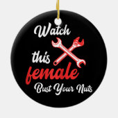 De vrouwen bekijken dit Vrouw automatisch Mechanis Keramisch Ornament (Achterkant)