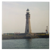 De vuurtoren bij Erie Basin Marina