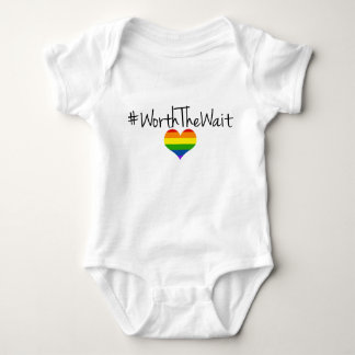 De wachtende Baby onsie met regenboogharthart Romper