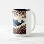 De walvis en de koffiebonen tweekleurige koffiemok (Voorkant rechts)