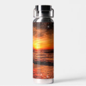 De Warm Ocean Beach The Sound of the Waves Sunset Waterfles (Achterkant)