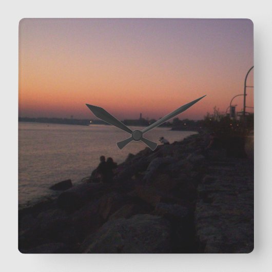 De Waterkant Vierkante Klok (Voorkant)