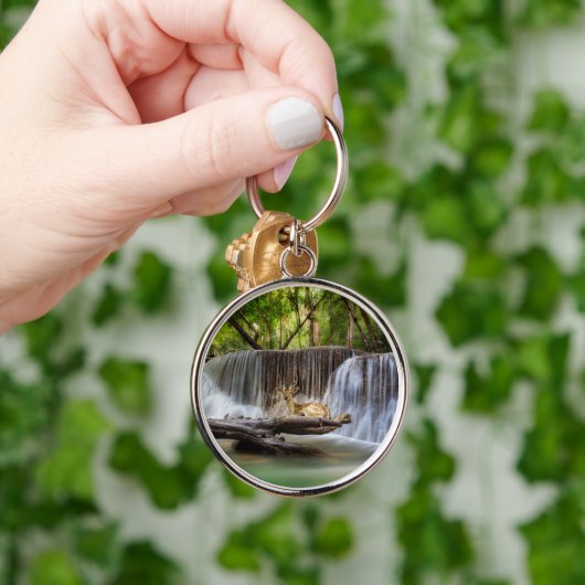 De Waterval van de Gom met het Deer Relaxing Sleutelhanger (Hand)