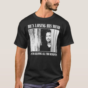 De weddenschap zanger die alle voordelen geniet (J T-shirt
