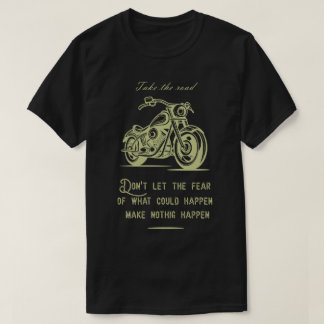 De weg, een motorfietsontwerp. t-shirt