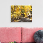 De Weg Gaat Door de Espen Canvas Afdruk (Insitu (Woonkamer))