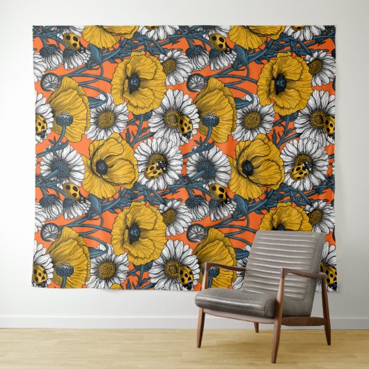 De weide is geel en blauw wandkleed (In Situ (horizontaal))