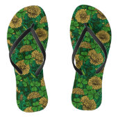 De weide is groen en geel teenslippers (Voetbed)