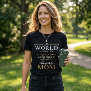De Wereld Draait Op Liefde Zij Gaat Door Het Leven Tri-Blend Shirt