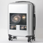 De Whirlpool Galaxy M51 & Companion in de ruimte Sticker (Koffer)