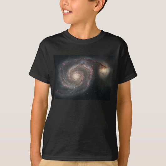 De Whirlpool Galaxy M51 & Companion in de ruimte T-shirt (Voorkant)