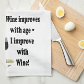 De wijn verbetert met de leeftijd, ik verbeter met theedoek (Quarter Fold)
