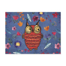 De wijze vogeluil in de bloemtuin