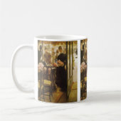 De winkeljuffrouw van James Tissot, Victoriaanse f Koffiemok (Links)