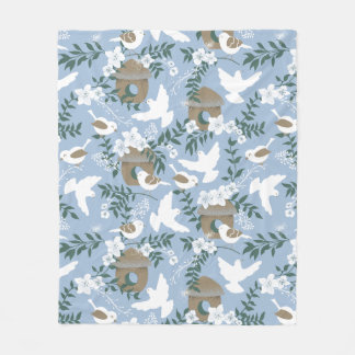 De winter kalmeert de deken in lichtblauw, met vog