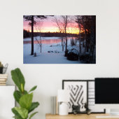 De winterzonsopkomst weerspiegelt het meer poster (Thuiskantoor)