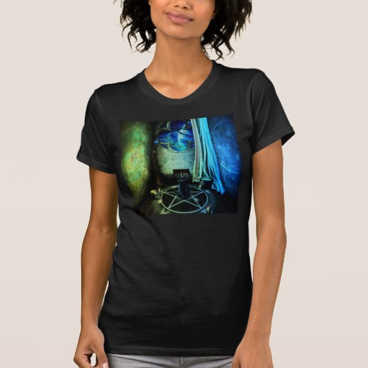 De Witches Room Damk Basic T-Shirt  (Voorkant)