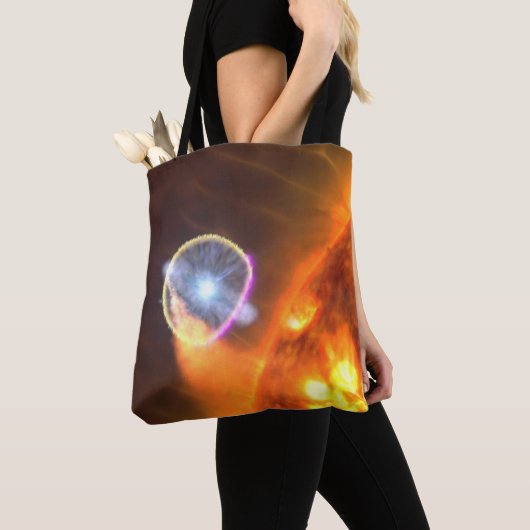 De witte dwergster in V407 Cygni Tote Bag (Dichtbij)