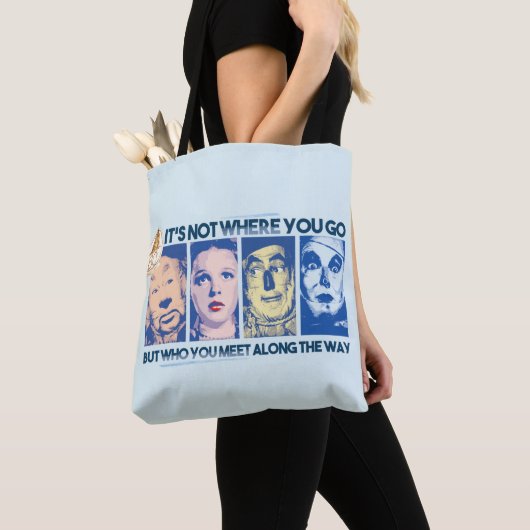 De wizard OZ™ | Wie u onderweg tegenkomt Tote Bag (Dichtbij)