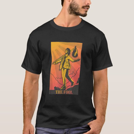 De woltarotkaartastrologie komt voor bij Hobo met  T-shirt (Voorkant)