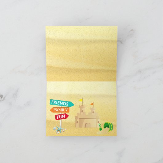 De Zeeschelpen van het Zandkasteel van het strand Bedankkaart (Binnen)