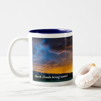 De zegeningen van het Storm Tweekleurige Koffiemok