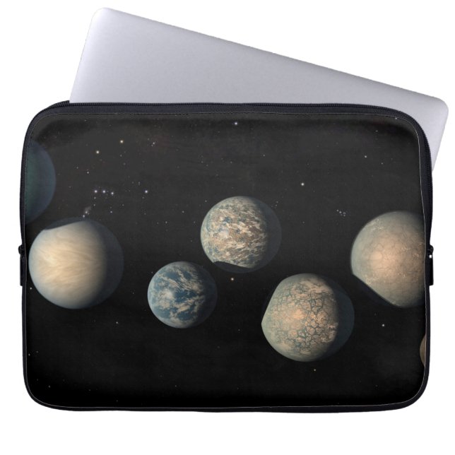 De zeven aardse planeten van Trappist-1 Laptop Sleeve (Voorkant)