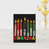 De Zeven Principes Van Kwanzaa Kinara Gelukkig Kwa Kaart (Gele Bloem)