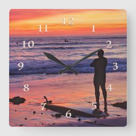 DE ZEVENDE OORLOG VIERKANTE KLOK