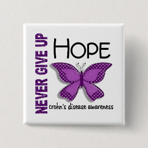 De ziekte van Crohn geeft hopvlinder nooit op 4.1 Vierkante Button 5,1 Cm