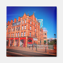 De zijkant van de brug magneet